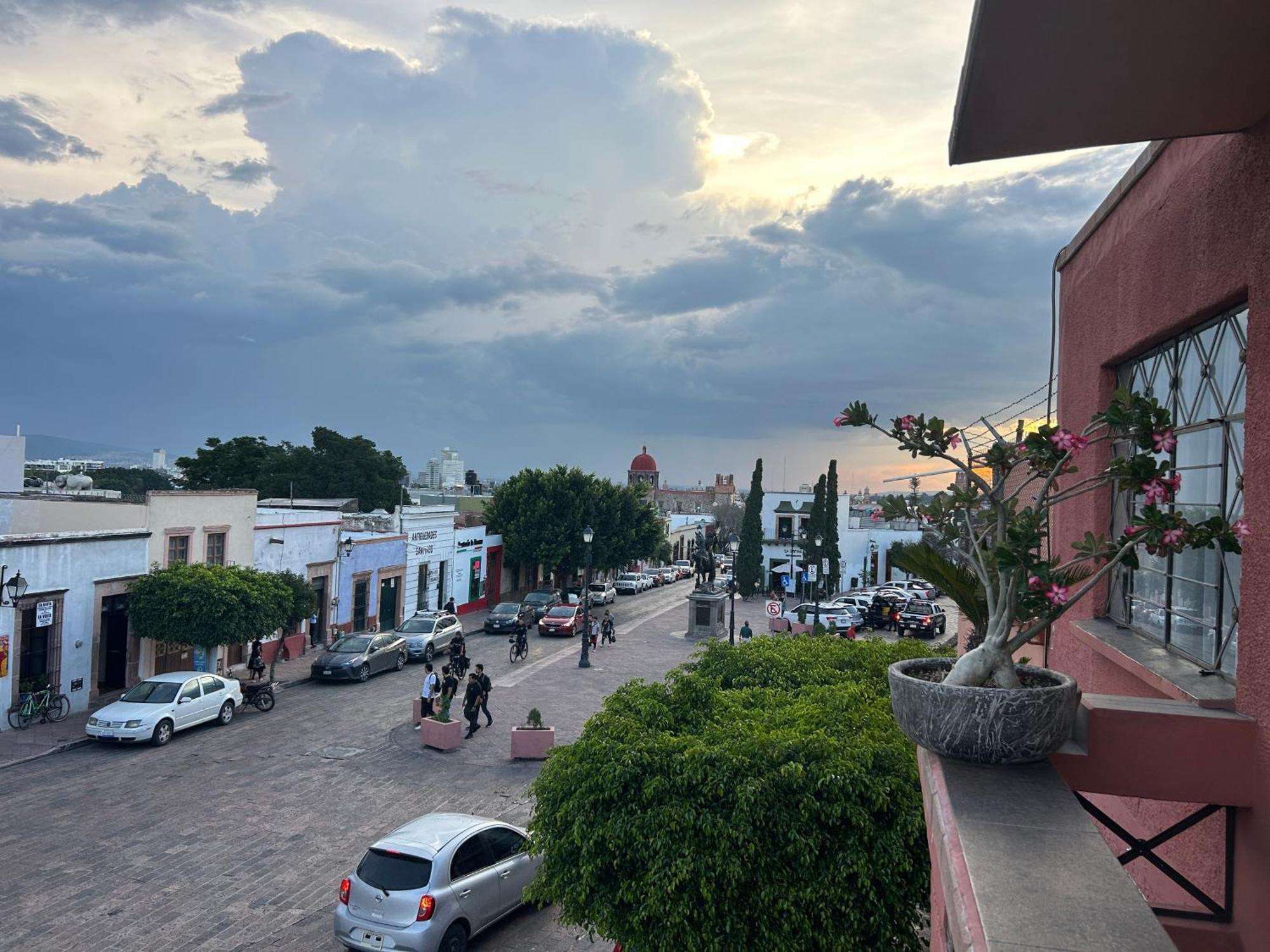 Lolita & Enri, La Mejor Ubicacion Y Vista En El Centro De Queretaro Hotel Exterior photo